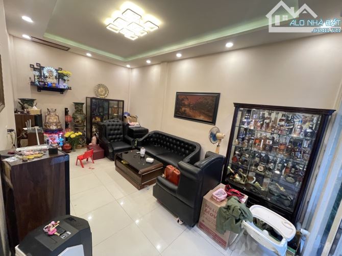 QUẬN 7 – GIÁ NHỈNH 5 TỶ – NHÀ NGANG HƠN 6M, HẺM OTO – FULL NỘI THẤT VỊ TRÍ VÀNG - 5