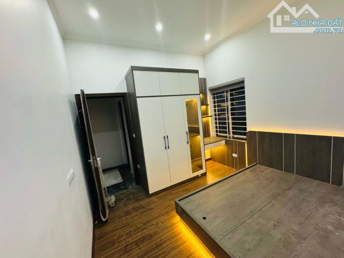 SIÊU PHẨM ĐỘI CẤN BA ĐÌNH 11Tỷ 45m 4Tầng 3 MẶT THOÁNG SỔ VUÔNG ĐẸP NHÀ GẦN PHỐ DÂN TRÍ CAO - 5