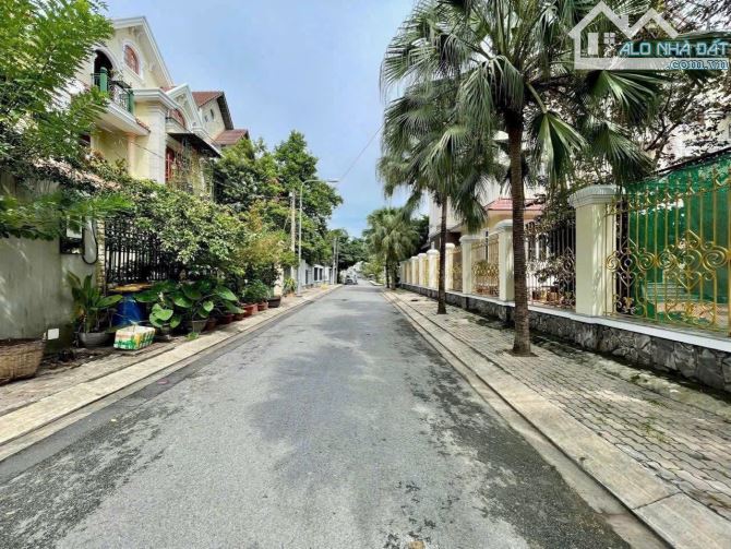 Biệt Thự 12x20m 3 lầu Khu Tân Quy Đông Phường Tân Phong Quận 7 - 6
