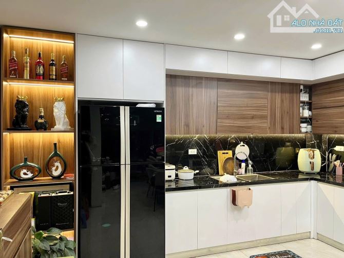 Bán nhà Trần Khát Chân 39m2, 5T đẹp mới, 3 thoáng, cách phố 10m, kinh doanh, ngõ đẹp.