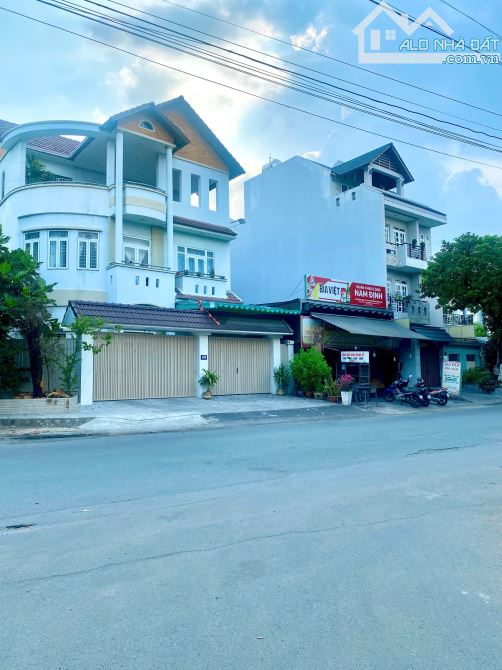 Bán biệt Thự 3 tầng sân vườn 3 tầng View sông Hiệp Bình Chánh gần Gigamall - 7