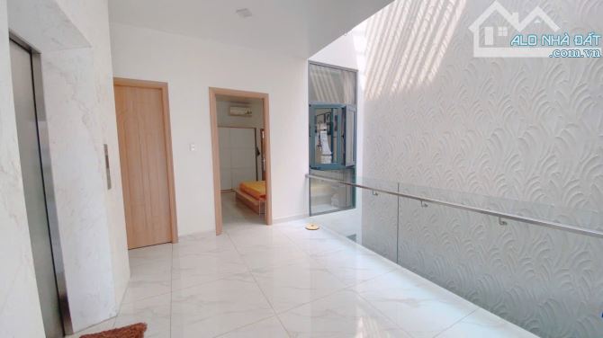 Biệt thự nguyễn minh hoàng— Dt: 8x18m—3 tầng- thang máy - giá 35,9 tỷ - 7