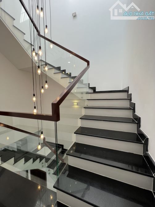+ 👉 SỐC SIÊU PHẨM GẤP GẤP BÁN NHÀ Đ SỐ 10 BHHB 4*16M 3L NHỈNH 6x,T - 7