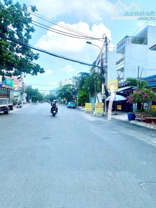 Bán biệt Thự 3 tầng sân vườn 3 tầng View sông Hiệp Bình Chánh gần Gigamall - 8