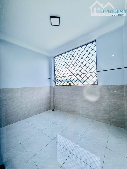 Bán Gấp Nhà Phố Cao Cấp Tân Đông Hiệp Dĩ An Gần Bệnh Viện - 8