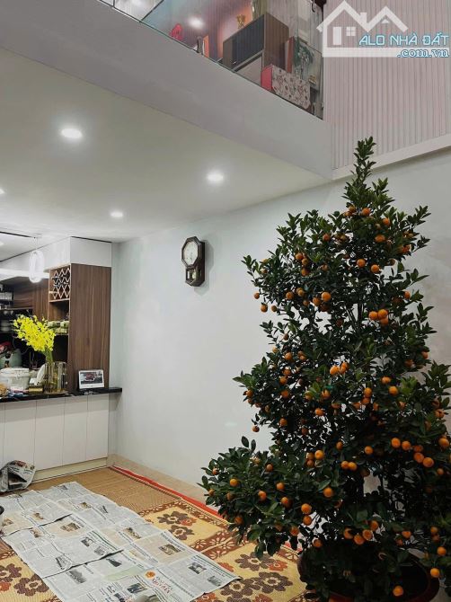 Bán nhà Trần Khát Chân 39m2, 5T đẹp mới, 3 thoáng, cách phố 10m, kinh doanh, ngõ đẹp.