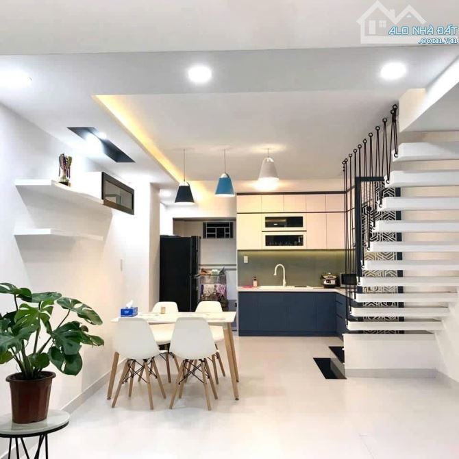 BÁN NHÀ TRỆT 2 LẦU, ĐƯỜNG CÂY KEO, TAM PHÚ, THỦ ĐỨC, DT 52M2 GIÁ 5.6 TỈ TL