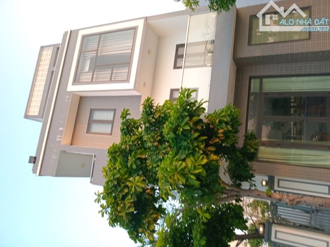 Bán nhà view sông  khu biệt thự Đại Phú Gia dien tích hơn 110m2 giá 7ty470  triẹu có bớt