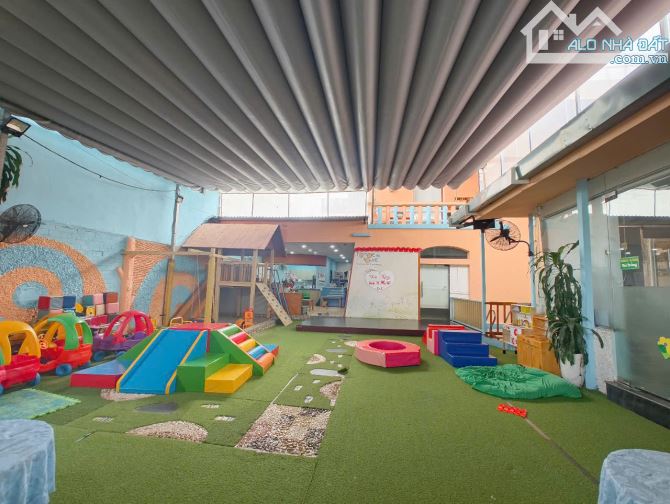 VIP-BIỆT THỰ GẦN VÒNG XOAY DÂN CHỦ- 15MX23M- 2 TẦNG, SÂN VƯỜN- P.9, QUẬN 3- GIÁ 9X TRIỆU