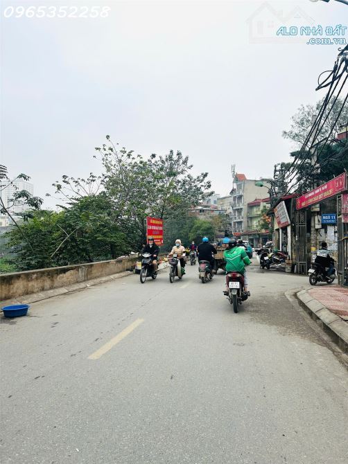 Bán mảnh khu đất 131m xe con trong ngôi nhà khu Tả Thanh Oai, Thanh Trì