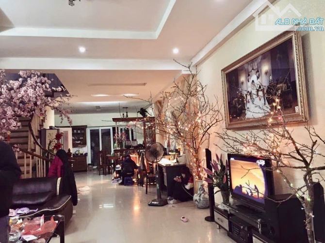 SIÊU PHẨM HOÀNG VĂN THÁI - 100M² - 5 TẦN -Mt 5M- 2 LÀN Ô TÔ TRÁNH - Ở, KINH DOANH ĐỈNH