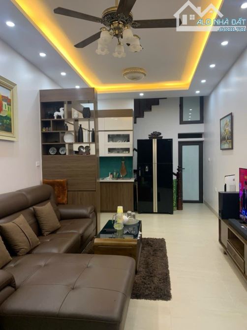 Cần bán nhà ngõ 119 Thổ Quan: 35m, 3 tầng, 1 tum