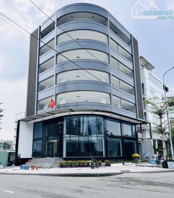 Siêu Vị Trí! Bán Toà Nhà Hầm 7 Tầng mặt tiền Nguyễn Văn Kỉnh, TML, Quận 2; 350m2 (16 x 22)