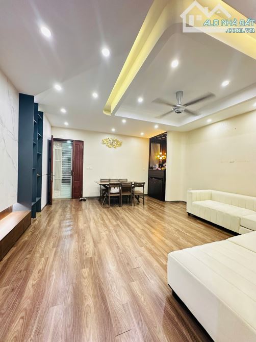 BÁN GẤP CHUNG CƯ DƯƠNG ĐÌNH NGHỆ-TRUNG KÍNH-DT 93M, 2PN,2WC-SỔ LÂU DÀI-NHỈNH 6 TỶ