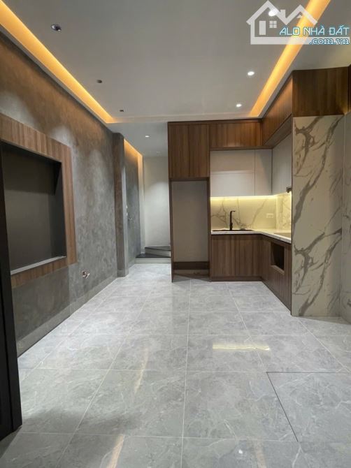 Bán nhà sang xịn mịn phố Vạn Phúc - ô tô đỗ cửa - khu dịch vụ phân lô sát nhà