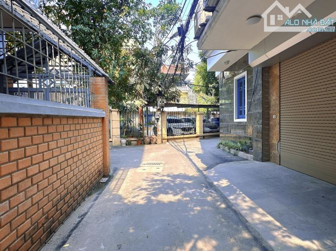 PHÂN LÔ VIP NGUYỄN TRÃI, 3 THOÁNG, Ô TÔ ĐỖ CỬA, NỘI THẤT ĐẸP LONG LANH, Ở LUÔN, SỔ HOA HẬU