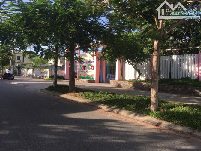 LÔ GÓC SIÊU ĐẸP NGAY P. TÂN THẠNH- DT KHỦNG 263m2