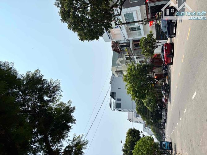 BÁN ĐẤTMT  ĐƯỜNG 10M5  PHAN ĐĂNG LƯU –DT120M-NGANG 5M VỊ TRÍ ĐẮC ĐỊA
