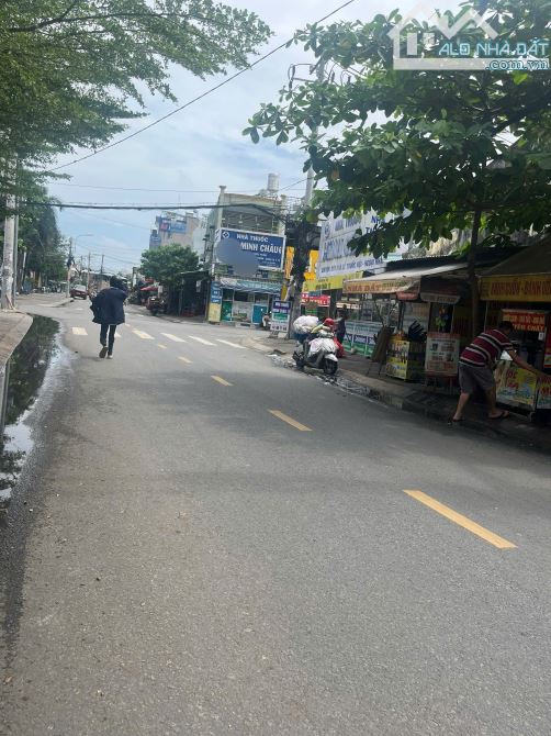 Cần bán căn đường rộng 8m Đông Hưng Thuận 02 DT 8x20m giá 14 tỷ Thương Lượng.