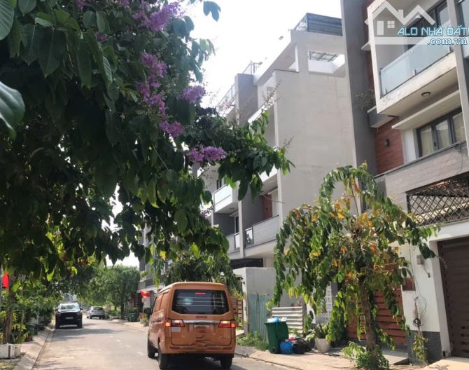 120M2-NGANG 5M-MT NHÁNH NGUYỄN VĂN QUÁ-P.ĐÔNG HƯNG THUẬN Q12-6.79 TỶ TL
