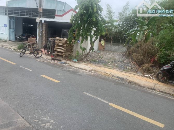 BÁN LÔ ĐẤT MẶT TIỀN 65 M2 - GIÁ 1 TỶ 470 TRIỆU - TÂN XUÂN - HÓC MÔN