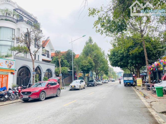 ĐẤT LINH ĐÀM, HOÀNG LIỆT, NGÕ THÔNG, Ô TÔ VÀO NHÀ, DT 77M2, SỔ ĐỎ CHÍNH CHỦ, GIÁ 10,8 TỶ.