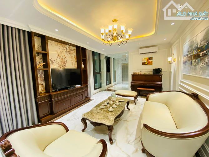 Bán nhà mới th máy ô tô đg Ngô Xuân Quảng, Cổ Bi Gia Lâm Dt 35m x 5T, Mt 5 m giá 6.6 tỷ