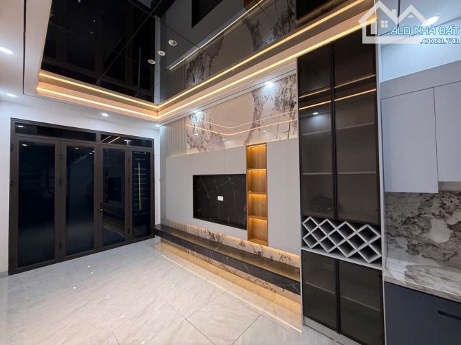 BÁN NHÀ PHỐ TÂY SƠN- ĐỐNG ĐA- 30m2,4Tx3N, NHÀ ĐẸP Ở NGAY.