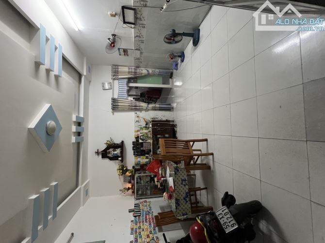 Nhỉnh 4 Tỷ- 100m²- Nhà C4 Mặt Tiền đường KDC- Đông Hòa Dĩ An