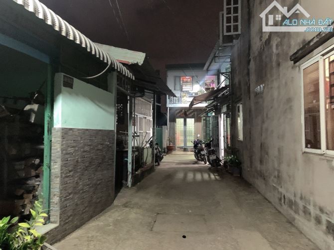 Bán nhà cấp 4 đường VƯỜN LÀI, phường AN PHÚ ĐÔNG ,Q12, dt 63,5 m²(4,5x14,7).Hẻm ô tô.