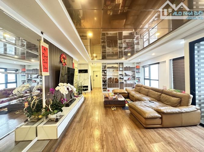 PENTHOUSE TÂN HOÀNG MINH VIEW HỒ HOÀNG CẦU- DIỆN TÍCH SIÊU RỘNG 403M-4X TỶ