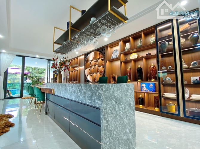 Nhà 3 Lầu Nghĩ Dưỡng mặt tiền Mạc Đỉnh Chi Phường Tân Tiến full nội thất , hồ bơi,gần chợ