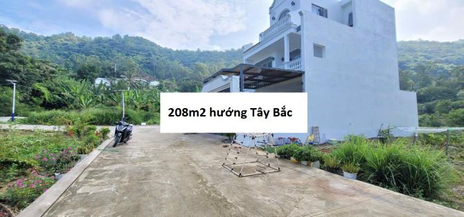 Bán lô đất núi hẻm 126 Trần Phú Phường 5 TPVT 208m2 giá 10.5 tỷ gần biển bãi dâu 100m
