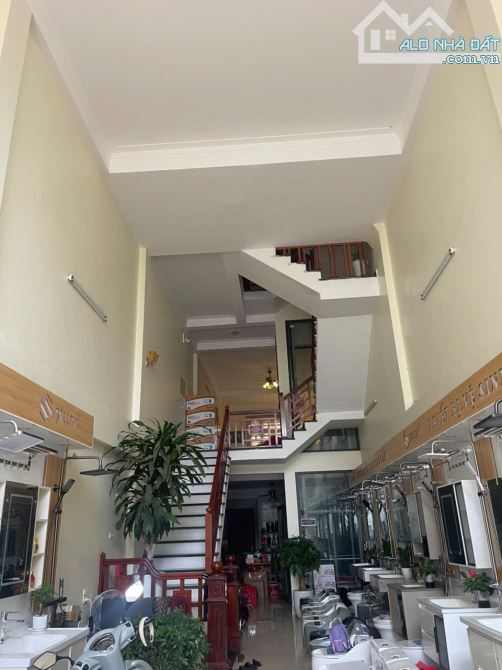 BÁN NHÀ 4 TẦNG MỚI TINH ĐƯỜNG NGUYỄN QUYỀN, KHẢ LỄ, TP BẮC NINH