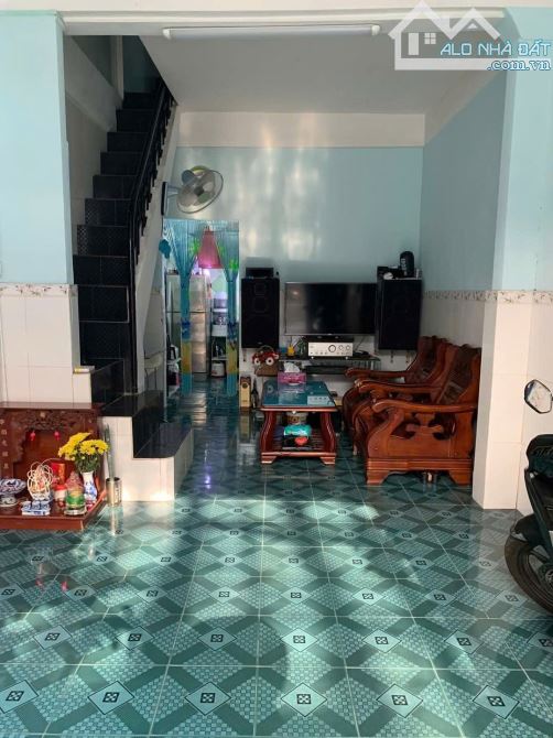 Bán nhà ôm góc 2 mặt hẻm Hai Bà Trưng, phường Lê Lợi, Quy Nhơn