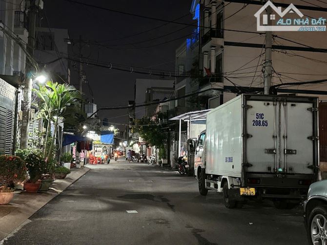 Chính chủ 1 đời gấp bán HXT Lê Đức Thọ 3 tầng ngang 5m 100m2 gần chợ đầu mối nhỉnh 8 tỷ