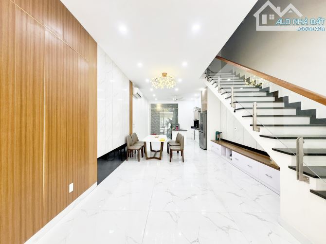 Nhà đẹp gốc dân khu TĐC Đằng Hải - Tuyến 3 Lê Hồng Phong. DT 81m2 x 4T. Hướng ĐN - 10