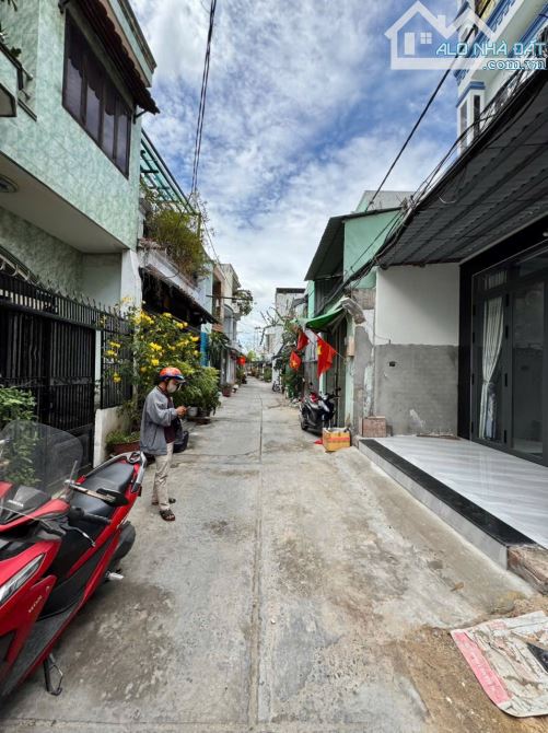 ✨ 4 TẦNG 45M2 (Ngang 4M x Dài 11.5M) SÁT CHỢ GÒ XOÀI, HẺM 6M THÔNG XE HƠI NGỦ NHÀ - 5,7 TỶ - 10