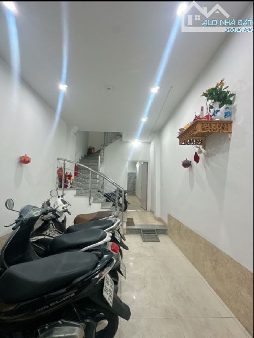 15.6 Tỷ/ 50 M2/6 Tầng/ 3.3 Mt/ Nguyễn Trãi. Thanh xuân - 11