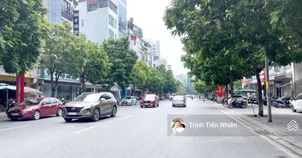 BÁN ĐẤT MP KHÚC THỪA DỤ - DIỆN TÍCH LỚN, VỈA HÈ RỘNG, 1 SỔ FULL THỔ CƯ CỰC HIẾM GIÁ 205 TỶ - 2
