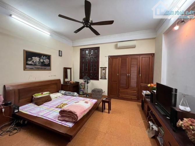 Chủ nhà có kế hoạch đột xuất cần bán gấp căn nhà phố Trường chinh 42m x 5 tầng chỉ 7,5 tỷ - 1
