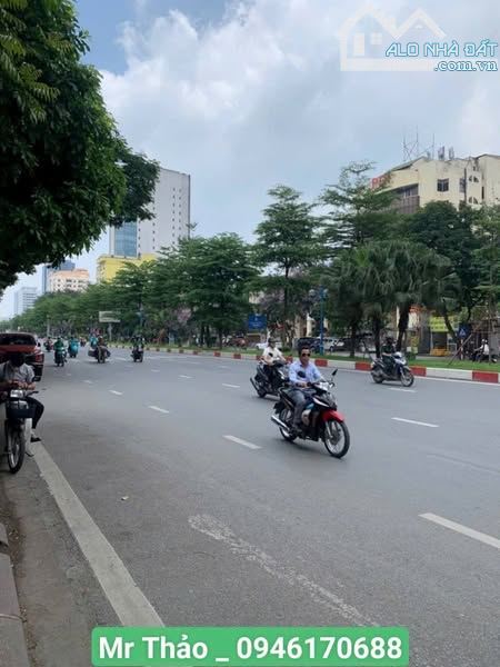 ĐỘC QUYỀN BÁN GẤP NHÀ MẶT PHỐ HOÀNG QUỐC VIỆT GIÁ CỰC TỐT - 1