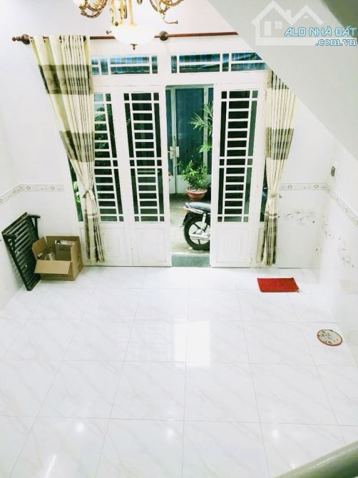 Bán nhà 3 tầng, sân thượng, 4x8,tng đẹp hẻm ôtô, Phạm Văn Chiêu, Gò Vấp, SHR, chỉ hơn 4 tỷ - 1