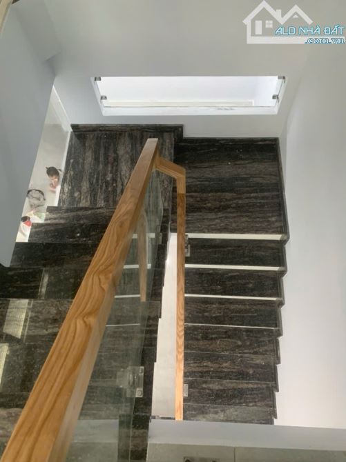 Nhà mới vuông vức 103m2 4x25 hxh Thạnh Xuân 52 - 1