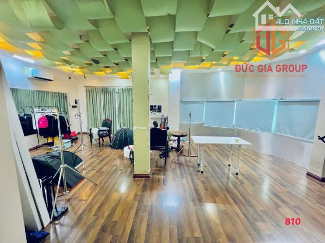 Tòa nhà 1T4L góc 2 mặt tiền khu D2D Biên Hòa, dtsd 750m2 giá 65 triệu - 1
