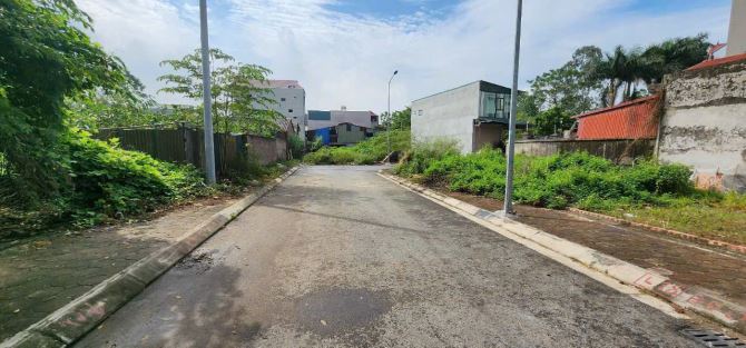 cần bán gấp 70.84m đất đấu giá Thụy Lâm, MT 6m,đường trải nhựa rộng 10m, giá 5.3 tỷ - 1