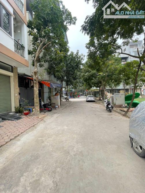 Bán đất tặng nhà  MP Lý Thường Kiệt, Hà Đông, 40m x 4,5m x Hơn 14 tỷ, Kinh doanh, Vỉa hè - 1