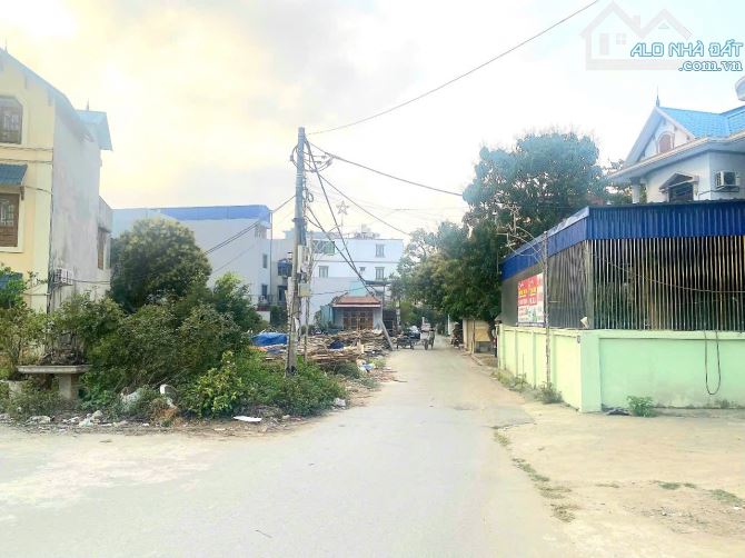 Bán lô đất mặt đường hạ lũng đằng hải hải an . Diện tích 70.3m hướng đông nam . Giá 4 tỷ 5 - 1