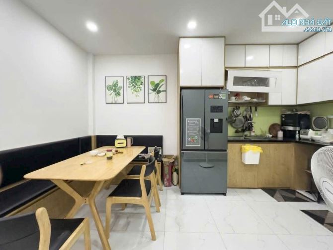Nhà đẹp giáp quận bình thạnh- nội thất cao cấp - 1