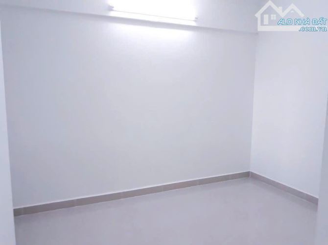 Chung Cư Nguyễn Phúc Nguyên,P10,Quận 3: Rộng 81m2, 2p ngủ,13tr - 1